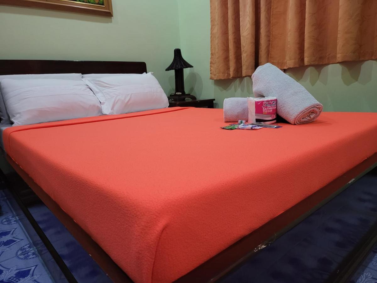 Rooms R Us - Voyagers Palace Puerto Princesa Екстериор снимка