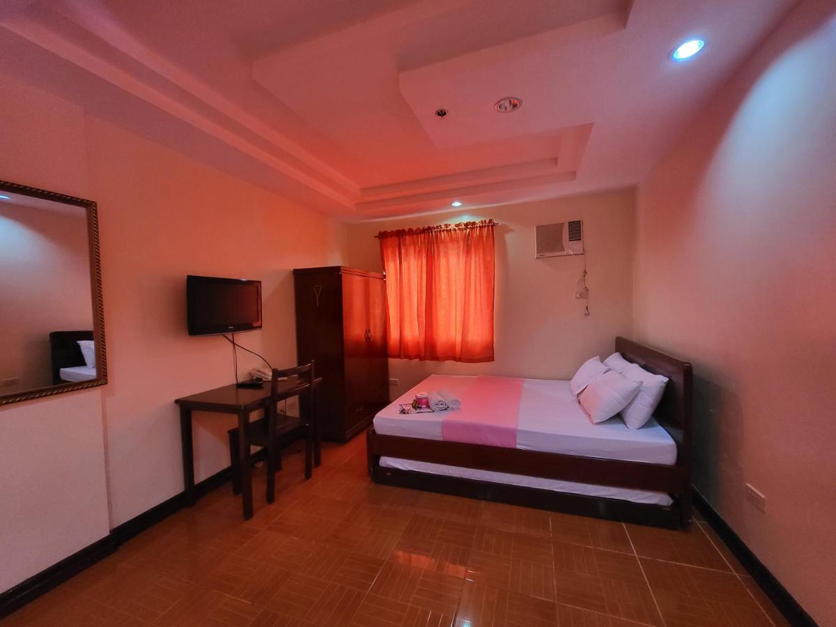 Rooms R Us - Voyagers Palace Puerto Princesa Екстериор снимка