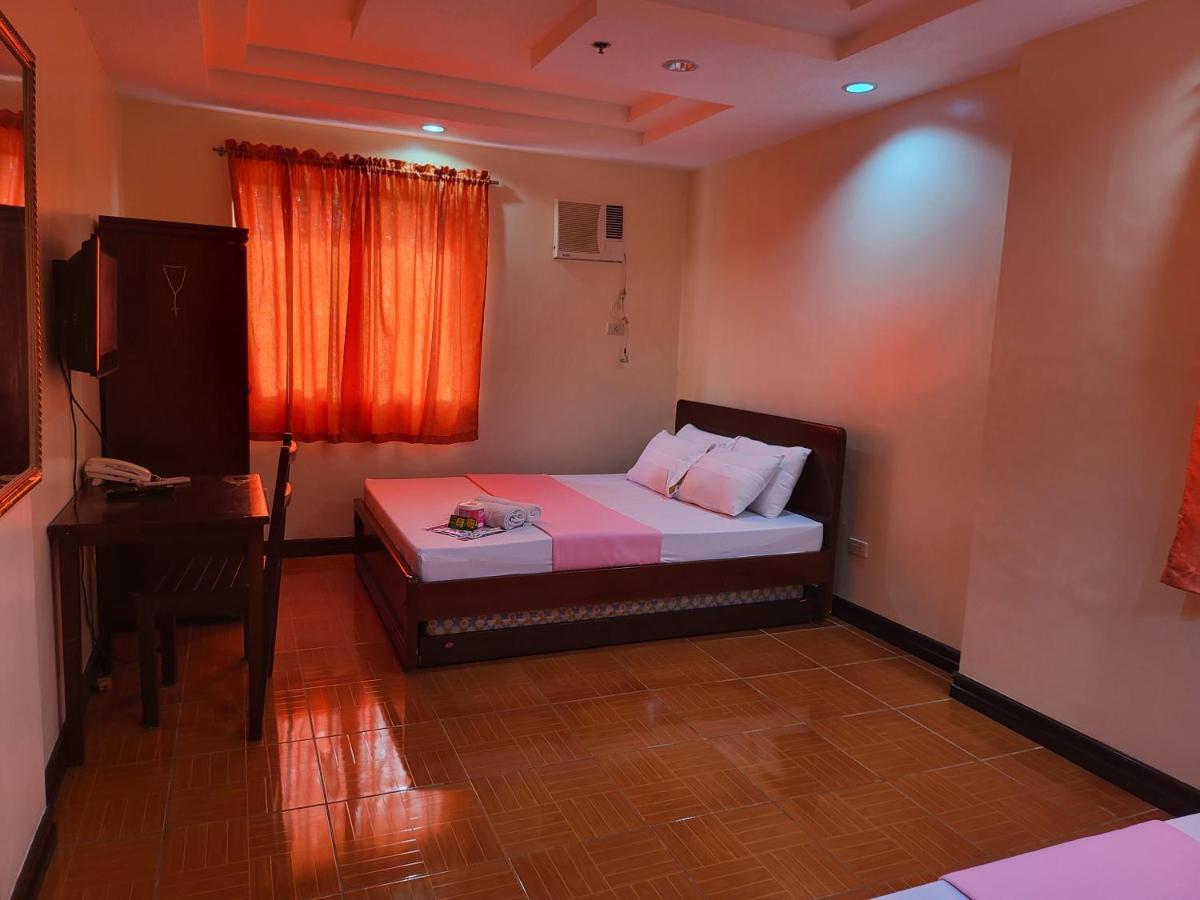 Rooms R Us - Voyagers Palace Puerto Princesa Екстериор снимка