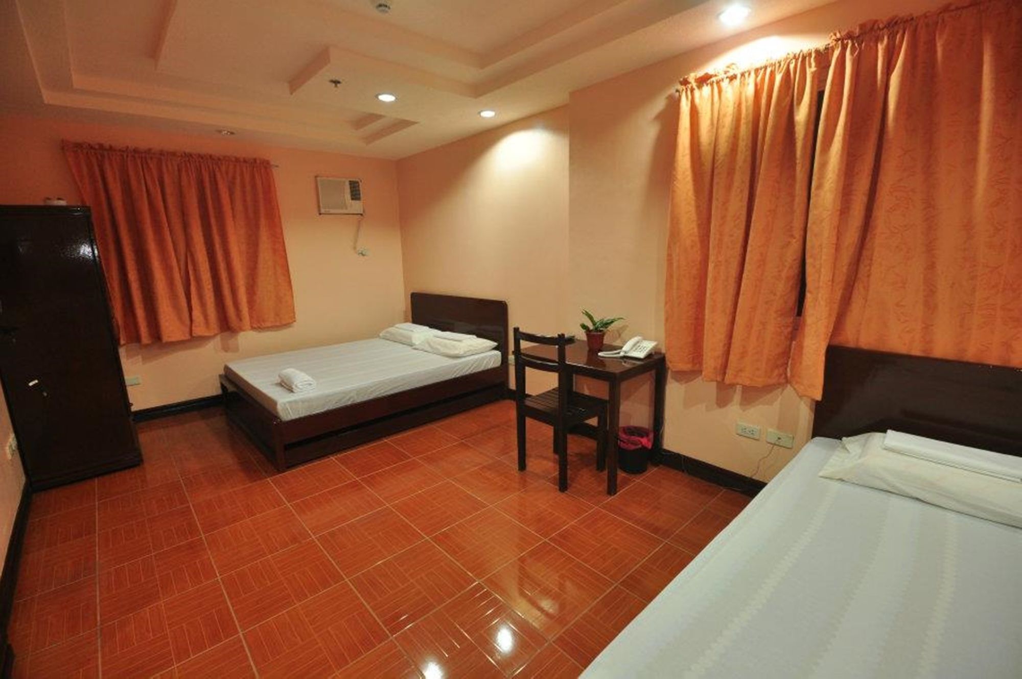 Rooms R Us - Voyagers Palace Puerto Princesa Екстериор снимка